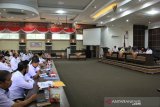 Bupati Solok evaluasi pelaksanaan masa kenormalan baru di Kabupaten Solok
