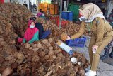 Wabup nilai virgin coconut oil tepat dikembangkan di Seruyan