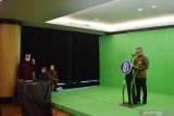 Kepala Perwakilan Bank Indonesia Kediri Sofwan Kurnia memberikan sambutan pada acara pembukaan pameran secara virtual Usaha Mikro Kecil Menengah (UMKM) di Kota Madiun, Jawa Timur, Jumat (16/10/2020). Pameran yang diikuti 217 UMKM dari Kota Madiun, Kabupaten Madiun, Ngawi, Magetan, Ponorogo, Pacitan Jawa Timur dibuka Gubernur Jawa Timur Khofifah Indar Parawansa difasilitasi Bank Indonesia guna mendorong UMKM untuk terus memasarkan produknya di tengah masa pandemi COVID-19. Antara Jatim/Siswowidodo/zk.