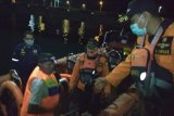 SAR Kolaka evakuasi kapal nelayan patah AS di perairan Lambasina