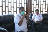 Beri edukasi politik, Olly: Silakan wartawan beritakan 'track P