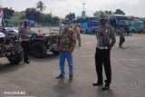 Ditlantlantas Polda Lampung dan komunitas Jeep Willis gelar bakti sosial
