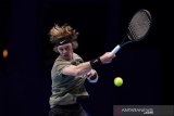 Andrey Rublev kalahkan Tsitsipas untuk ke final Rotterdam Open