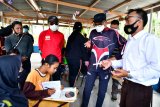 Gubernur Sulsel kirim alat tulis untuk siswa di Pulau Lanjukang Makassar