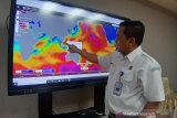 BMKG prediksi cuaca hari ini berawan hingga hujan lebat di sejumlah wilayah Indonesia