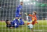 Gladbach menang 4-1 atas Schalke 04 untuk semakin benamkan sang lawan