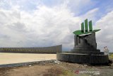 Suasana kawasan Kertajati Industrial Estate Majalengka (KIEM) di Kertajati, Majalengka, Jawa Barat, Senin (1/12/2020). Pemprov Jawa Barat melalui PT BIJB bekerjasama dengan Bank BJB dan sejumlah Badan Usaha Milik Daerah (BUMD) akan membangun Kampung Kargo (Cargo Village) dan Kertajati Industrial Estate Majalengka (KIEM) terintegrasi dengan Aerocity dan Bandara Kertajati yang merupakan penyangga logistik bagi industri-industri yang berada di kawasan Rebana Metropolitan. ANTARA JABAR/Dedhez Anggara/agr