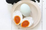 Benarkah telur bebek lebih unggul dibanding telur ayam?