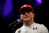 Alvarez bekuk Yildirim untuk pertahankan mahkota juara kelas menengah super