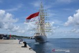 KRI Bima Suci-945 berlayar menuju Surabaya saat pelepasan di Dermaga Lantamal VII Kupang, Nusa Tenggara Timur, Senin (28/12/2020). KRI Bima Suci-945 melanjutkan pelayaran menuju Surabaya untuk melaksanakan Satgas operasi Bima Suci 2020 dalam mendukung latihan praktek Kartika Jala Krida (KJK) Taruna AAL Angkatan Ke-67. Antara Jatim/Dispen Lantamal VII/zk