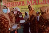 Pemprov Sulbar berikan beasiswa kepada 26 orang putra putri ASN