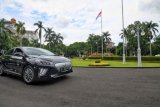 Wagub Jabar jajal mobil listrik di 2021