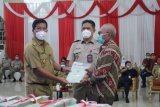 Wagub serahkan 4.360 sertifikat PTSL di enam kabupaten dan kota