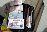 Penyelam TNI AL temukan dompet penumpang korban Sriwijaya Air