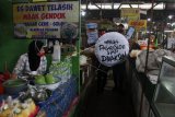 Aksi warga siap divaksinasi COVID-19