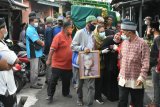 Jenazah korban Dinda Amalia, siswi Kelas-IX SMP tiba dimakamkan