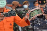 Satgas SAR TNI AL menemukan 3 kantong serpihan badan pesawat SJ-182