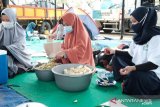 PLN Peduli bangun dapur umum bantu penanganan gempa di Sulbar
