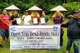 Wisatawan mencoba wahana tubing di sungai desa Rindu Hati, Kabupaten Bengkulu Tengah, Provinsi Bengkulu, Minggu (17/1/2021). Pemerintah Desa Rindu Hati bersama ASITA dan ASPPI DPD Bengkulu bersama mempromosikan wisata desa rindu hati berupa Glamping,Tubing, Camping, Waterfall, Climbing sebagai wisata unggulan desa dan menjadi wisata alternatif di tengah pandemi covid - 19 dengan menerapkan tagar #dibengkuluajo. Antarabengkulu/Doc-AsitaBKL/dm/21