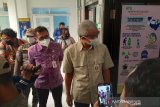 Gubernur Jateng Ganjar dorong vaksinasi COVID-19 nakes selesai akhir Januari