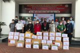 Kantor imigrasi Makassar dan Parepare salurkan bantuan untuk korban gempa Sulbar