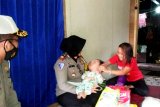 Polres Barut serahkan bantuan untuk anak penderita hidrosefalus