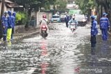 Waduk di Kantor Bea Cukai meluap