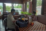 Izinkan pesta pertunangan, Polisi interogasi manager restoran Handayani