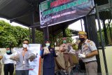 Balai Besar Karantina Pertanian Makassar musnahkan berbagai benih tanaman impor