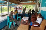 Babinsa Koramil Warbah ajak warga taati protokol kesehatan