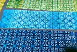 UNS tingkatkan kreativitas wirausaha masyarakat melalui kain shibori