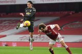Solskjaer tak terkejut dengan kesuksesan Cavani di musim perdananya