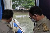 Gubernur Anies apresiasi petugas sigap sedot air banjir ke Kali Mookevart