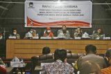 KPU tetapkan Tina-Ado sebagai pasangan Bupati dan Wakil Bupati Mamuju terpilih