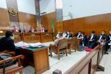 Ahli menilai perkara Tiga Pilar Sejahtera Food adalah
