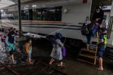 Stasiun Tawang terendam banjir