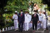 Gubernur titip sukseskan vaksinasi saat lantik 11 kepala daerah di Sulsel