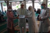 Pengantin di Kota Mataram langsung dapat KTP dan KK baru usai akad nikah