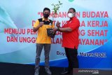 Perumda Boyolali serahkan 1.000 bibit tanaman untuk hijaukan Merbabu