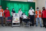 Dua karyawan Semen Padang sumbangkan plasma konvalesen ke PMI