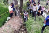 Geger! warga Suela Lotim temukan mayat tertindih sepeda motor di parit