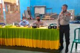Sat Binmas Polres Sumbawa sosialisasikan lomba Kampung Sehat 2 di Desa Motong Utan
