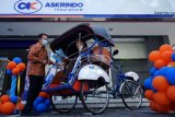 Askrindo menyerahkan becak pustaka bertenaga listrik di Yogyakarta