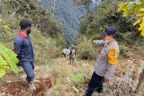 Polres Tolikara tangani kecelakaan truk masuk jurang