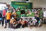 Persit Kodim 1709/Yawa beri bantuan sembako panti asuhan dan warakawuri