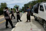 Polisi bersenjata patroli di perbatasan Sultra-Sulsel persempit aksi terorisme