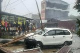 Rumah warga di Mamuju rusak akibat terpaan angin kencang