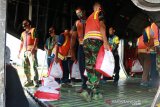 TNI AU kirim bantuan untuk korban banjir bandang di Flores NTT