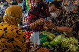 Pantau harga kebutuhan pokok jelang Ramadhan