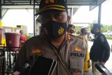 Kapolres Mimika klarifikasi beredar video anggota tumpahkan miras ke laut